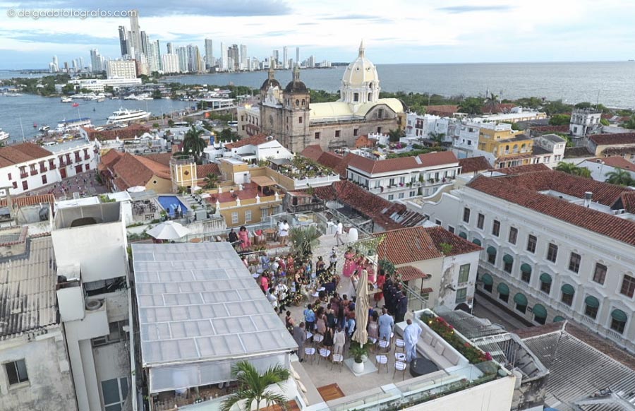 Una boda en el Roof Top del Hotel Movich Cartagena. / A wedding on the Roof Top of the Hotel Movich Cartagena.