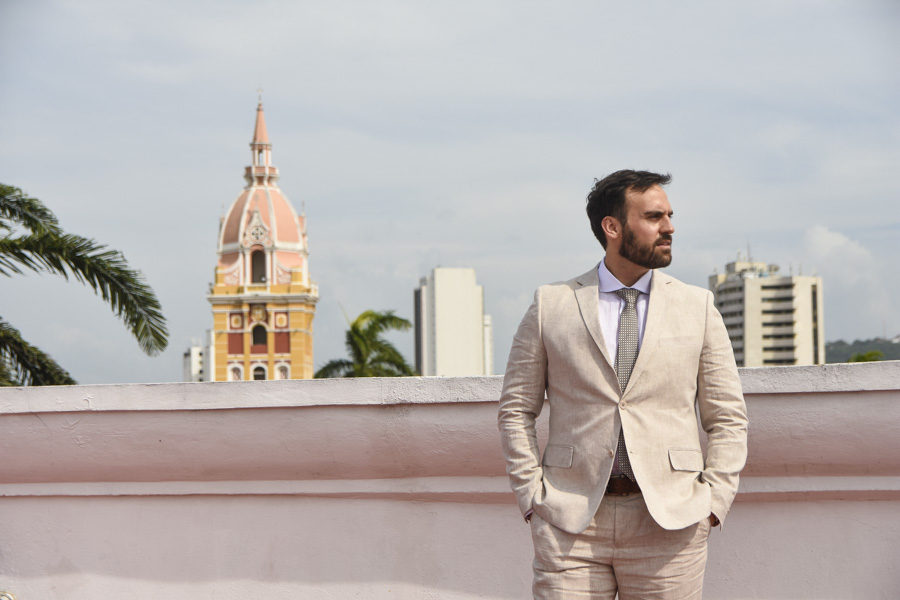 Groom with the Cartagena Catedral.