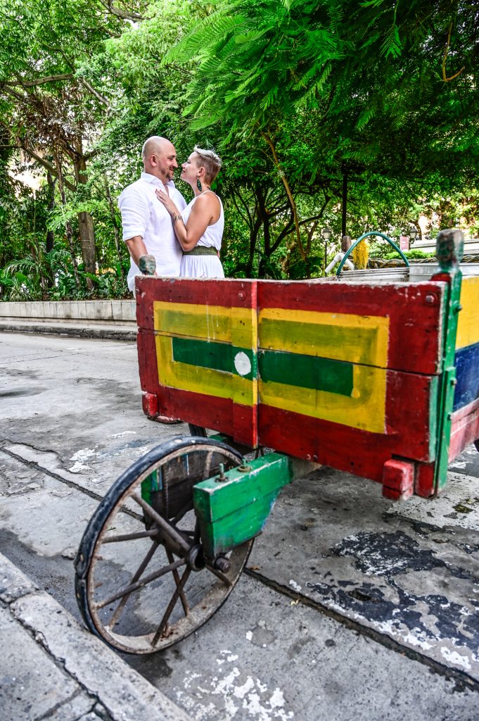 Sara y Steve nos visitaron desde USA para una sesión romántica de fotos en Cartagena. Alvaro Delgado fotógrafo